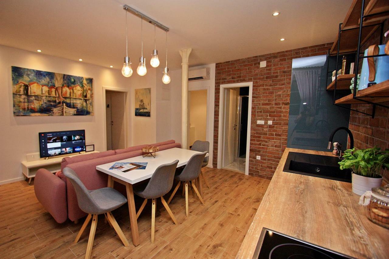 Apartman Michelangelo In The Centar Of Supetar Extérieur photo