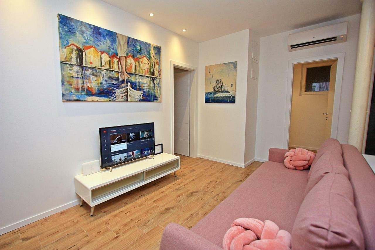 Apartman Michelangelo In The Centar Of Supetar Extérieur photo
