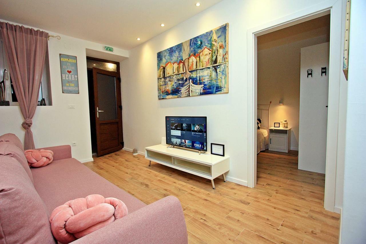 Apartman Michelangelo In The Centar Of Supetar Extérieur photo