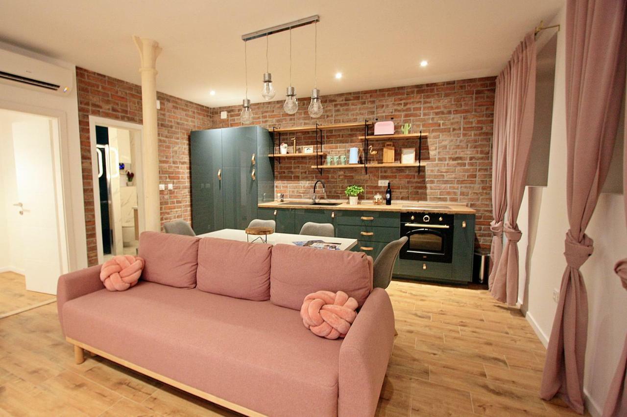 Apartman Michelangelo In The Centar Of Supetar Extérieur photo