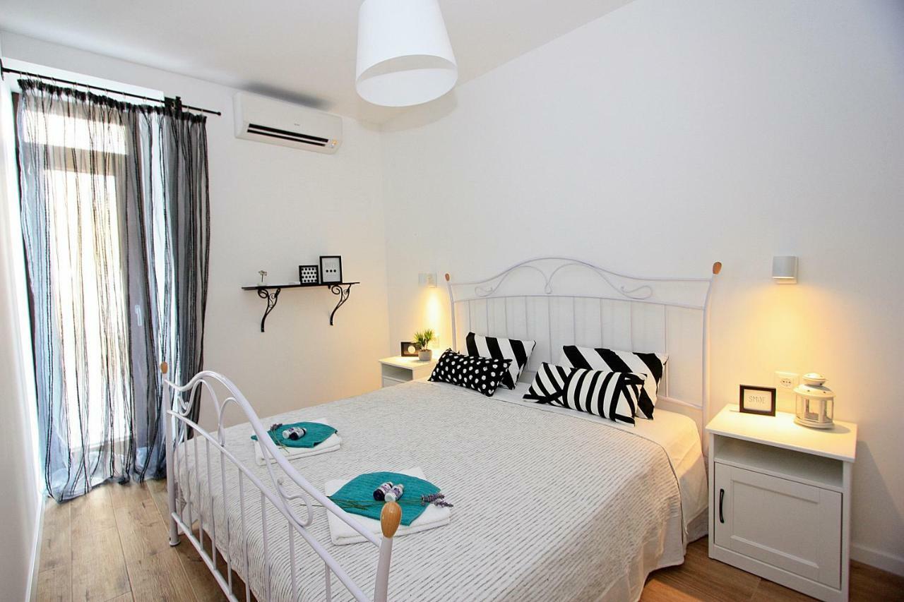 Apartman Michelangelo In The Centar Of Supetar Extérieur photo