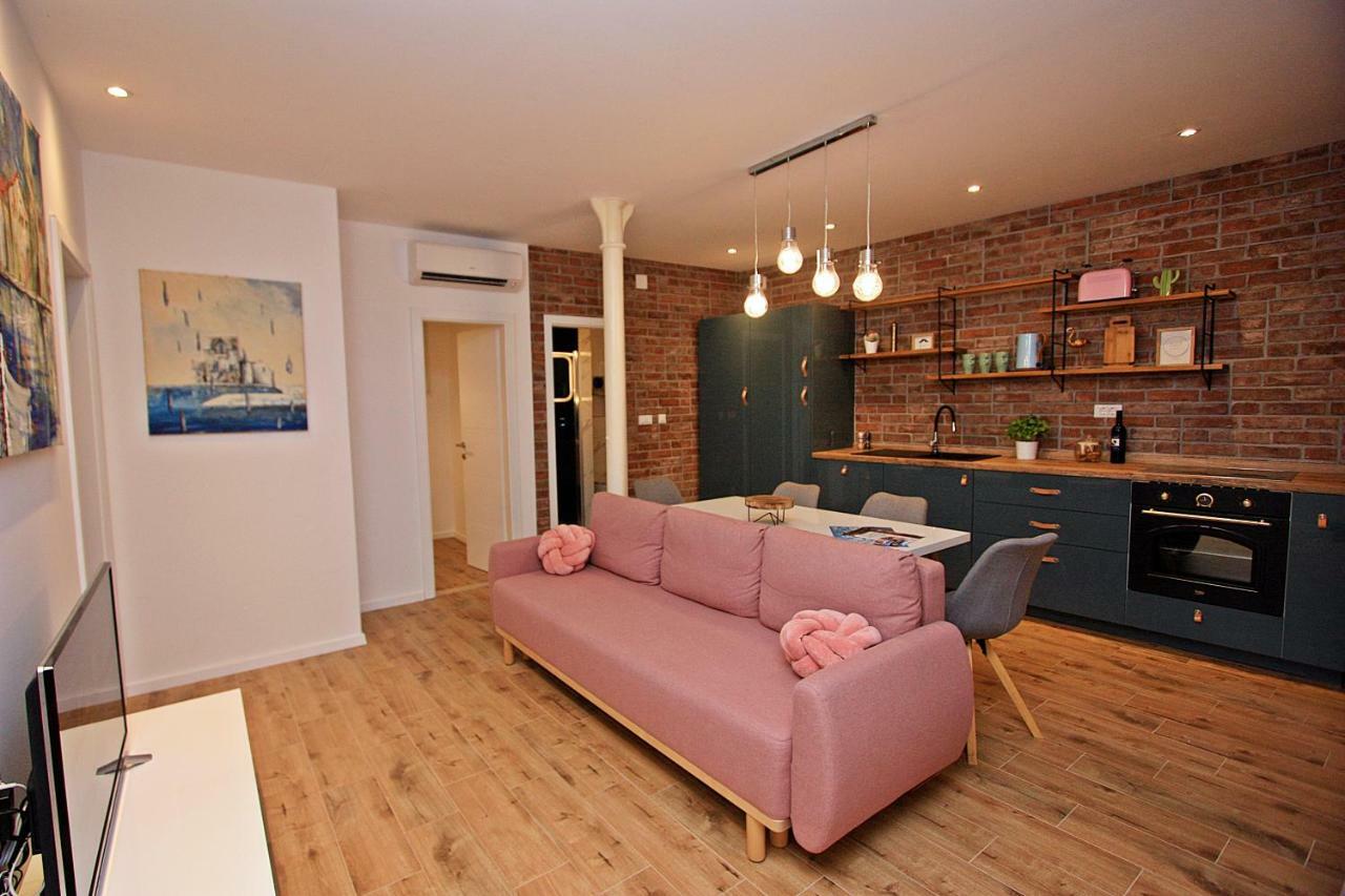 Apartman Michelangelo In The Centar Of Supetar Extérieur photo