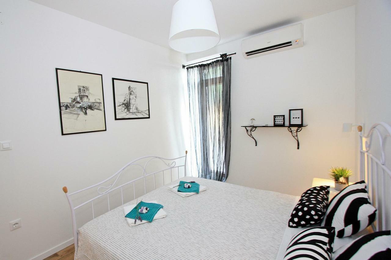 Apartman Michelangelo In The Centar Of Supetar Extérieur photo